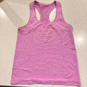 Dahlia Mauve Swiftly tech tank top size 4, Race length (never worn)